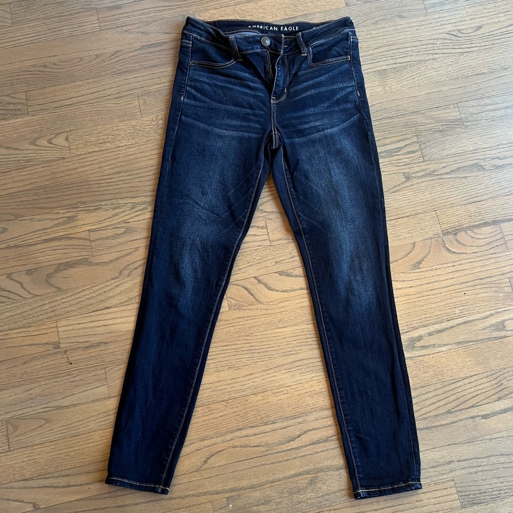 American Eagle Next Level stretch jegging in dark wash. Size 10 Long.